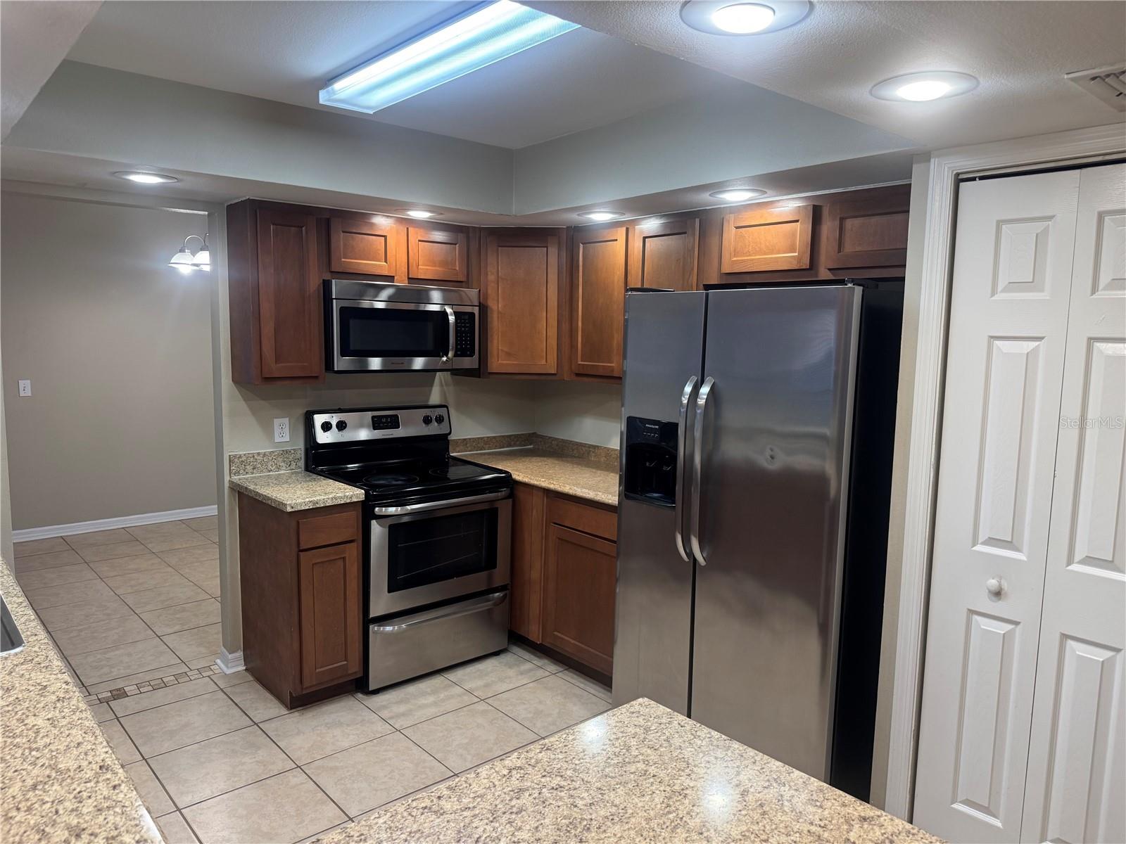 2537 ARBORWOOD DR