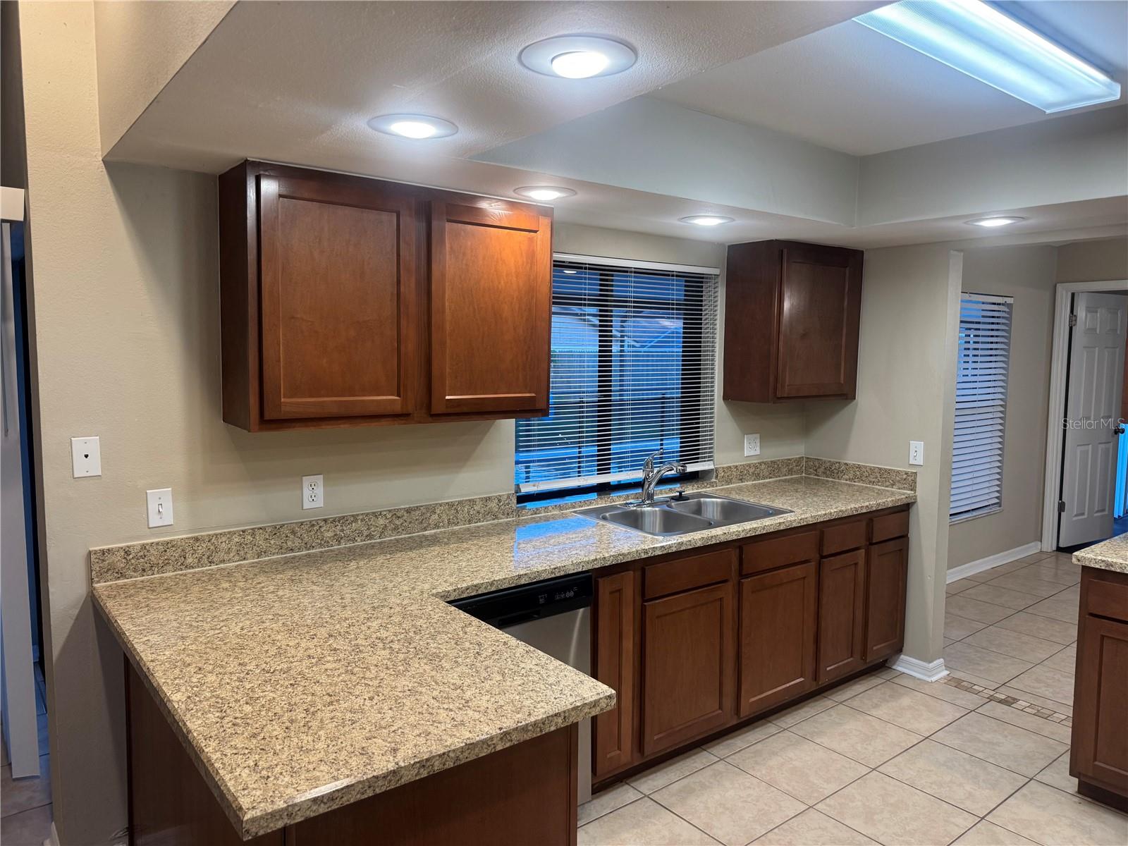 2537 ARBORWOOD DR