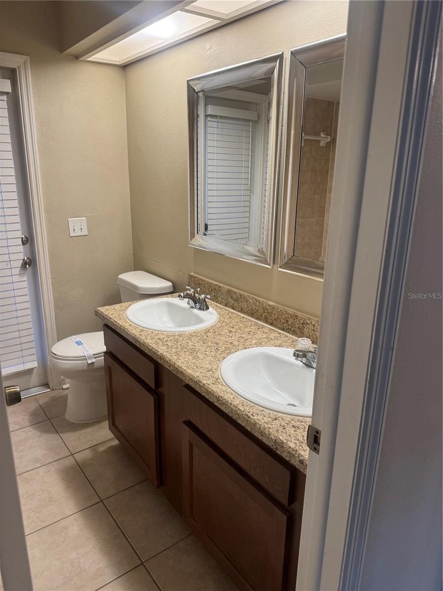 2537 ARBORWOOD DR