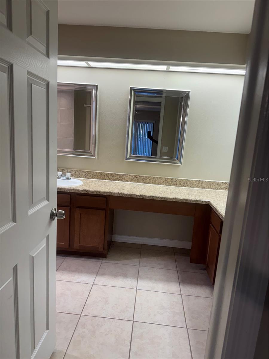 2537 ARBORWOOD DR