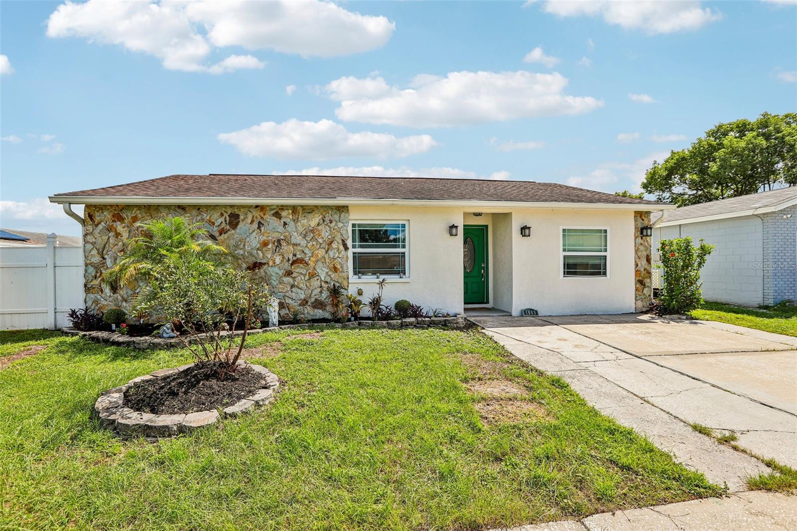 1009 COOLWOOD PL