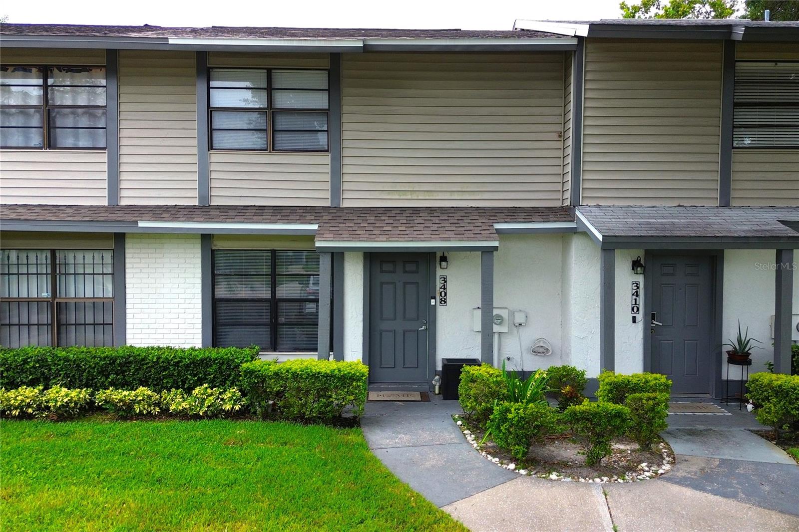 3408 OAK TRAIL CT