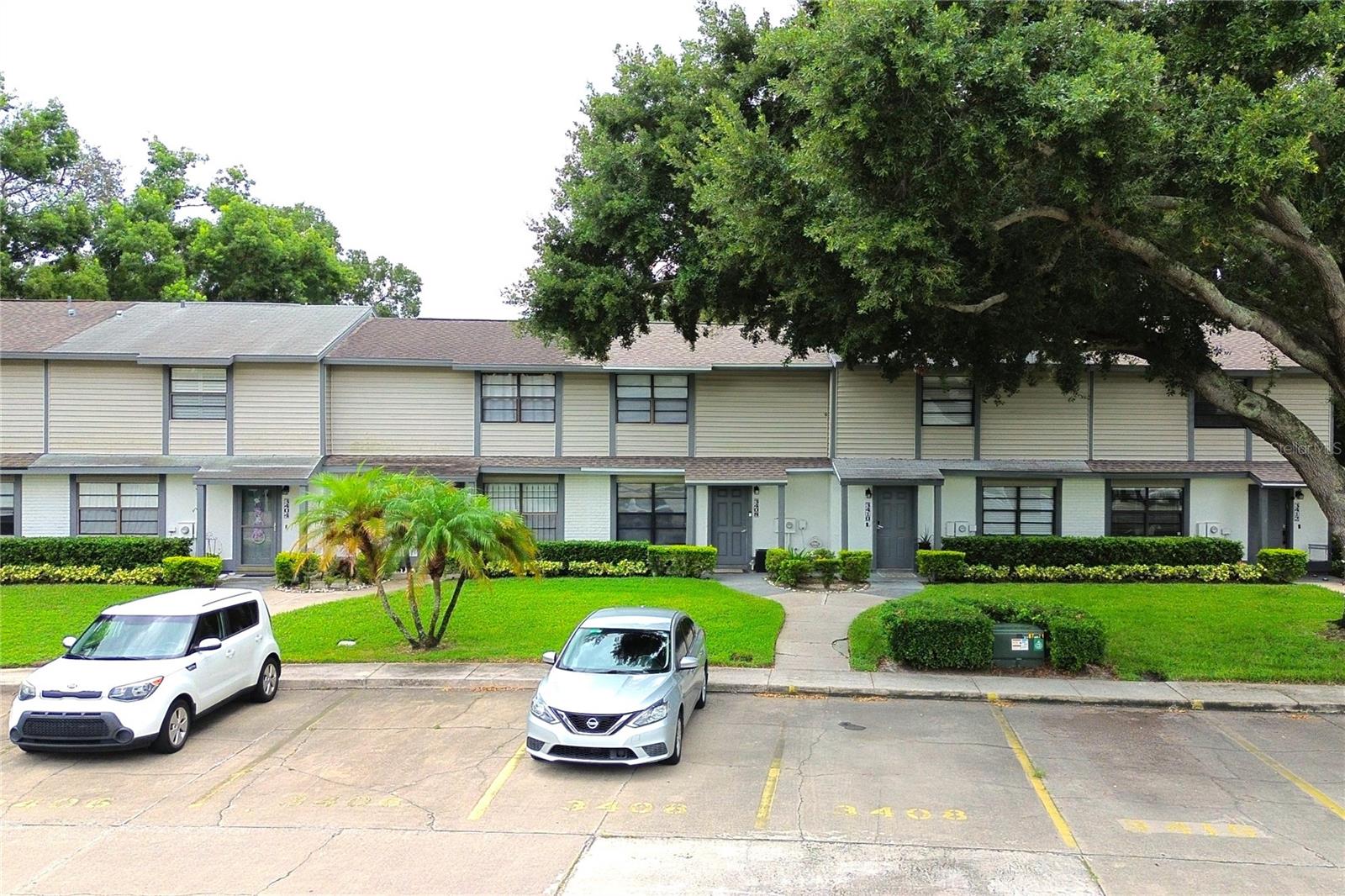 3408 OAK TRAIL CT