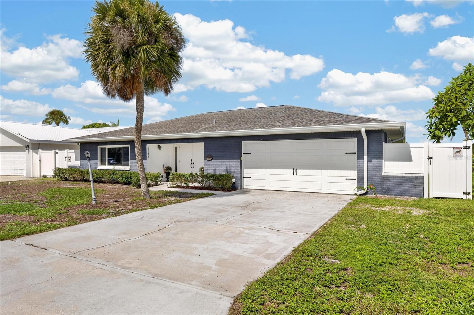 6314 Wisteria Ln, Apollo Beach