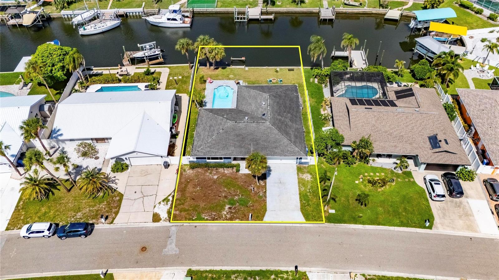 6314 WISTERIA LN