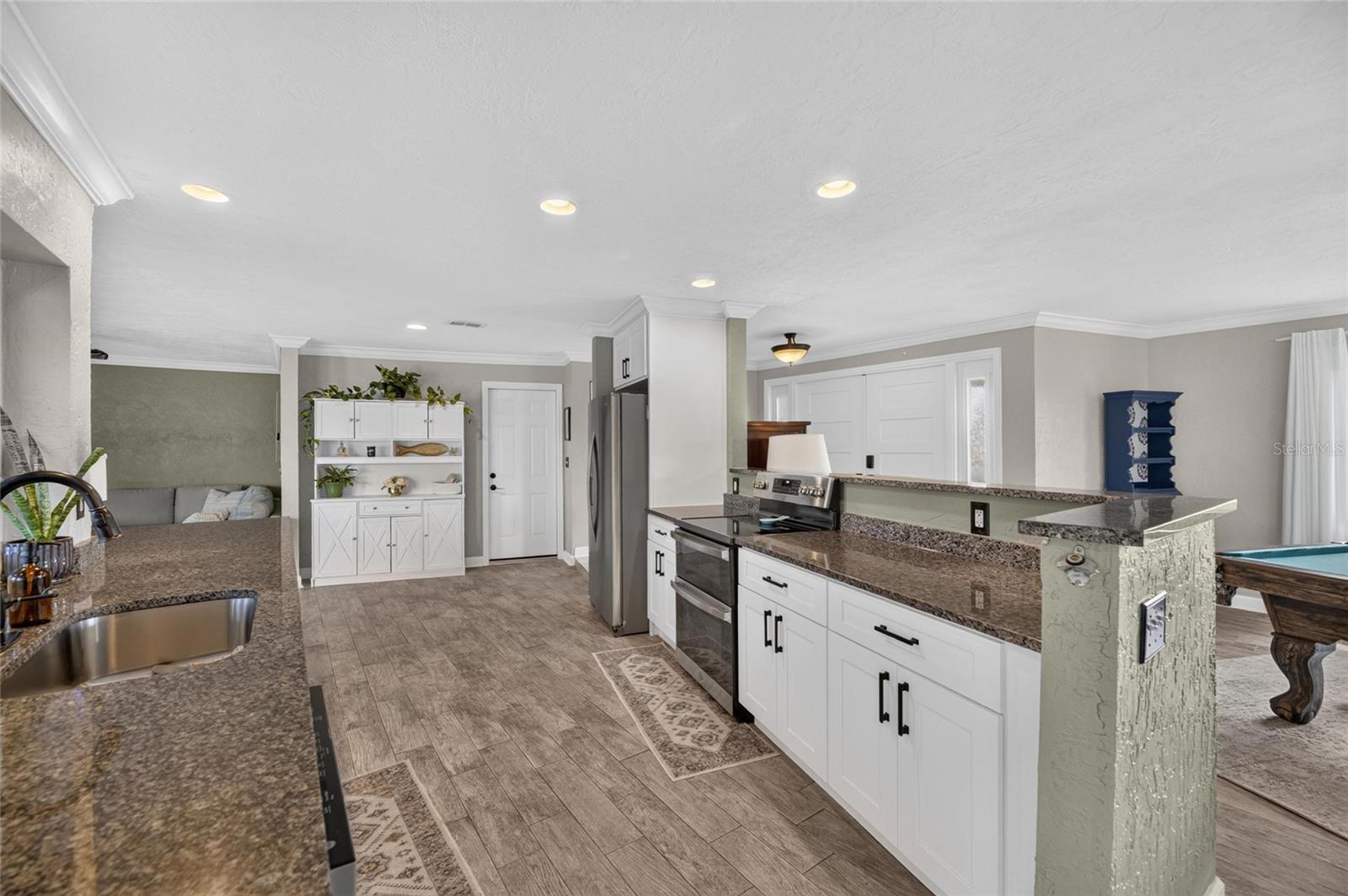 6314 WISTERIA LN