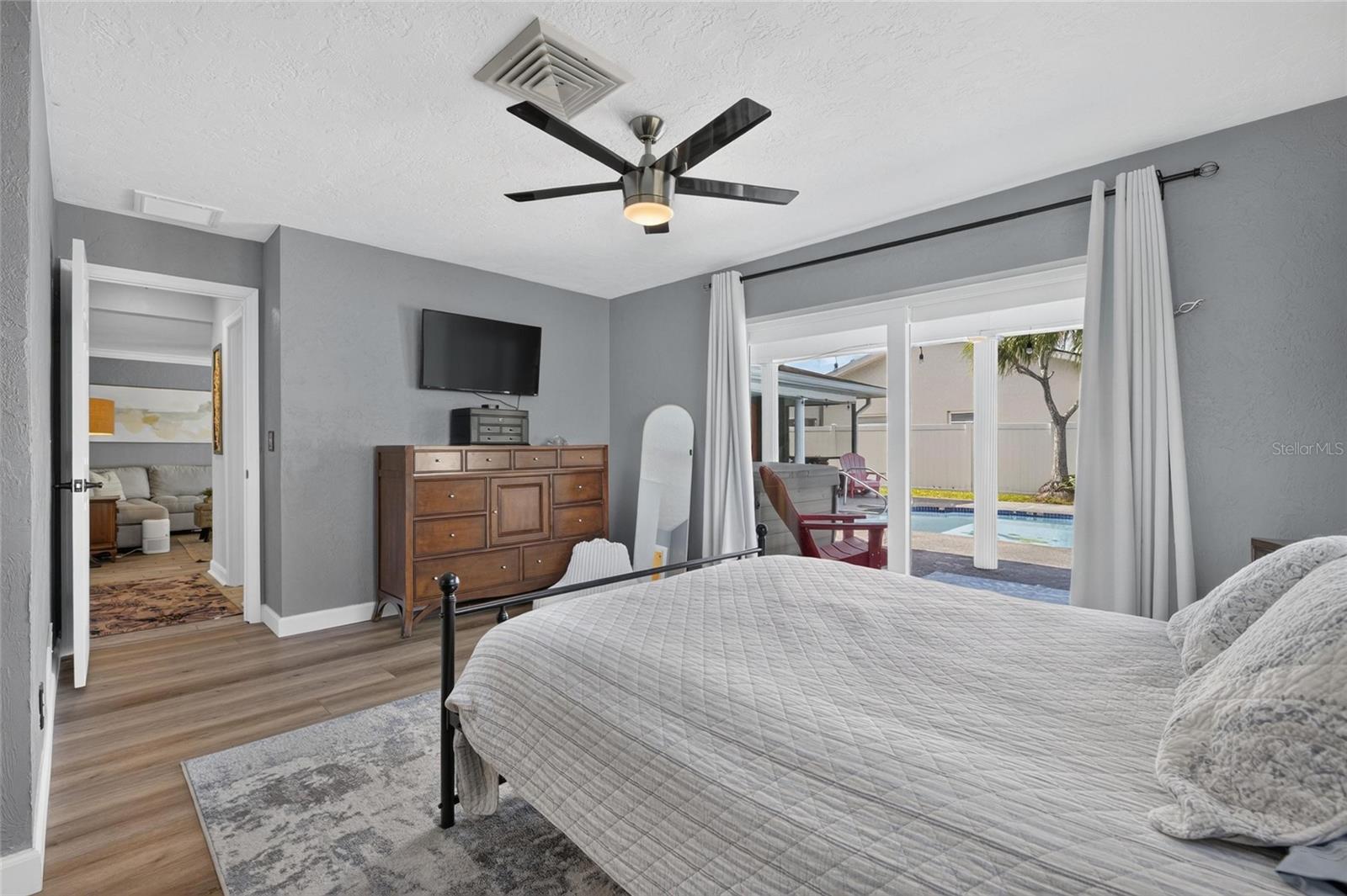 6314 WISTERIA LN
