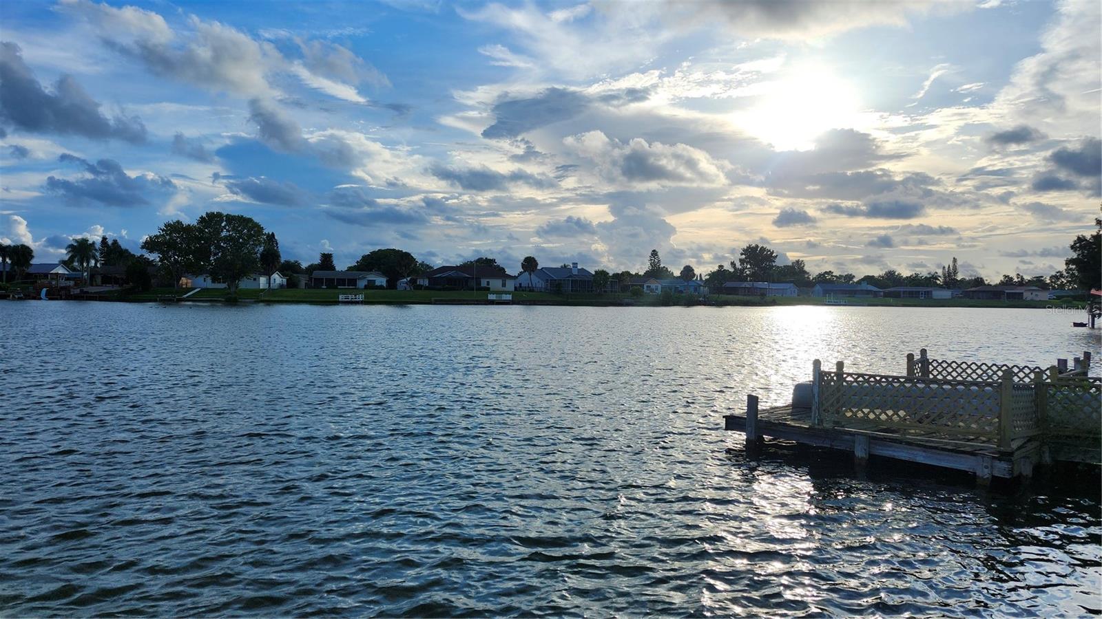 9709 LAKESIDE LN