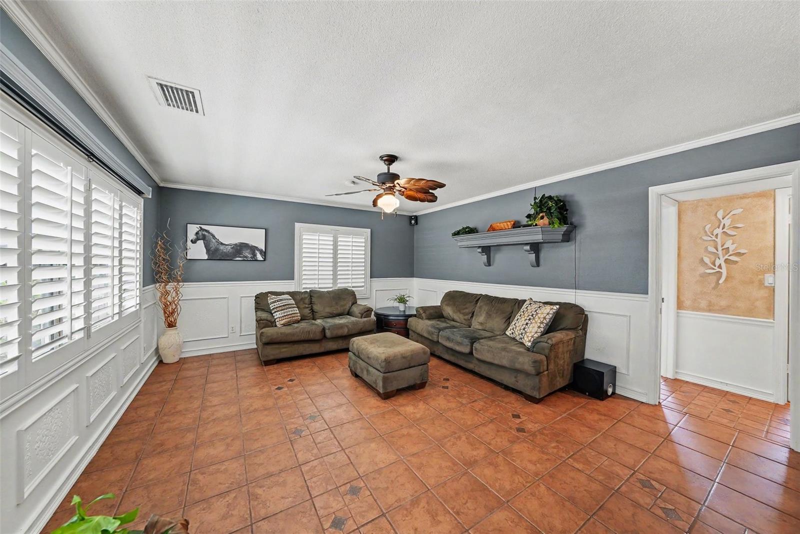 404 CLARISSA DR