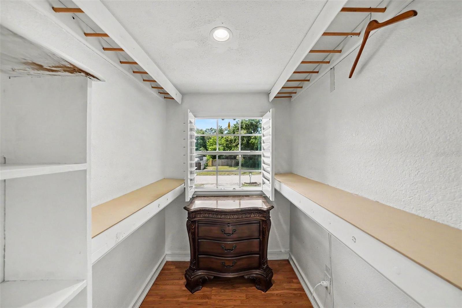 404 CLARISSA DR