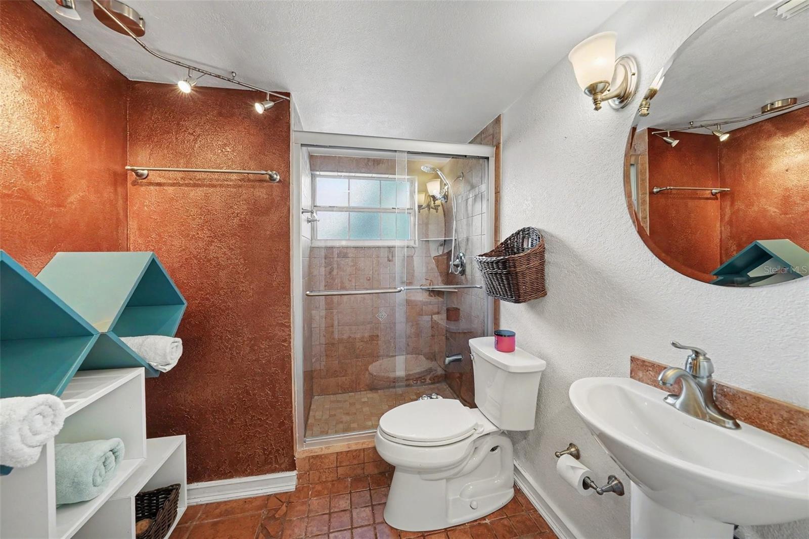 404 CLARISSA DR