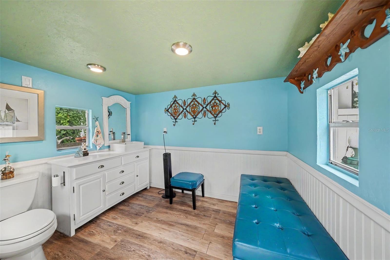 404 CLARISSA DR