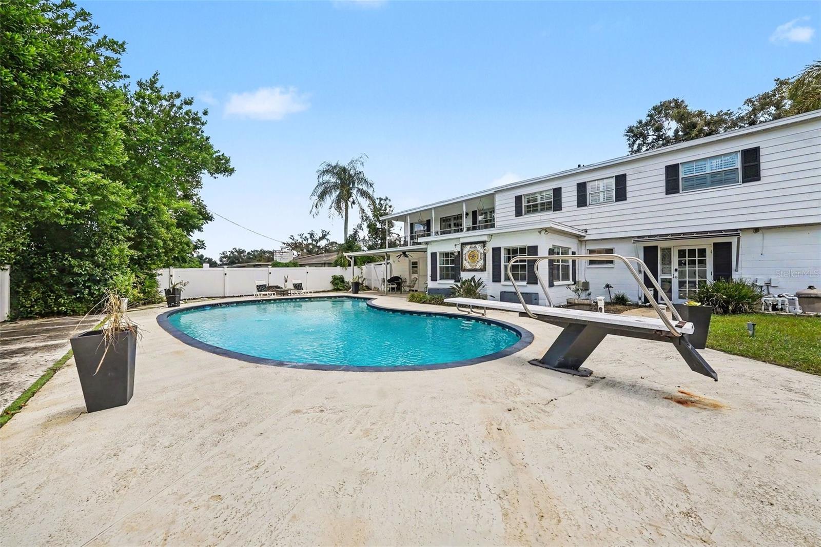 404 CLARISSA DR
