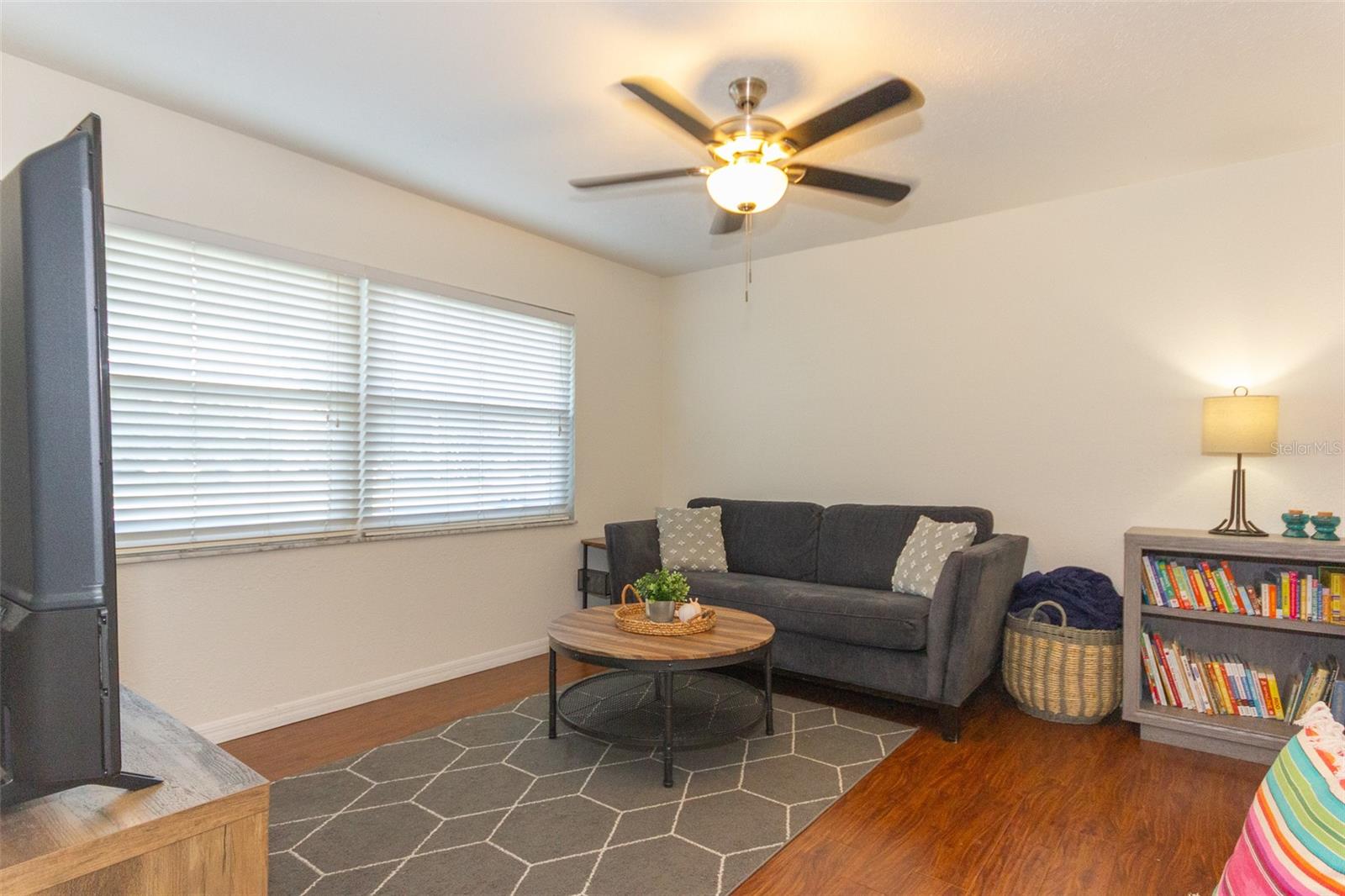 12231 KELLY LN
