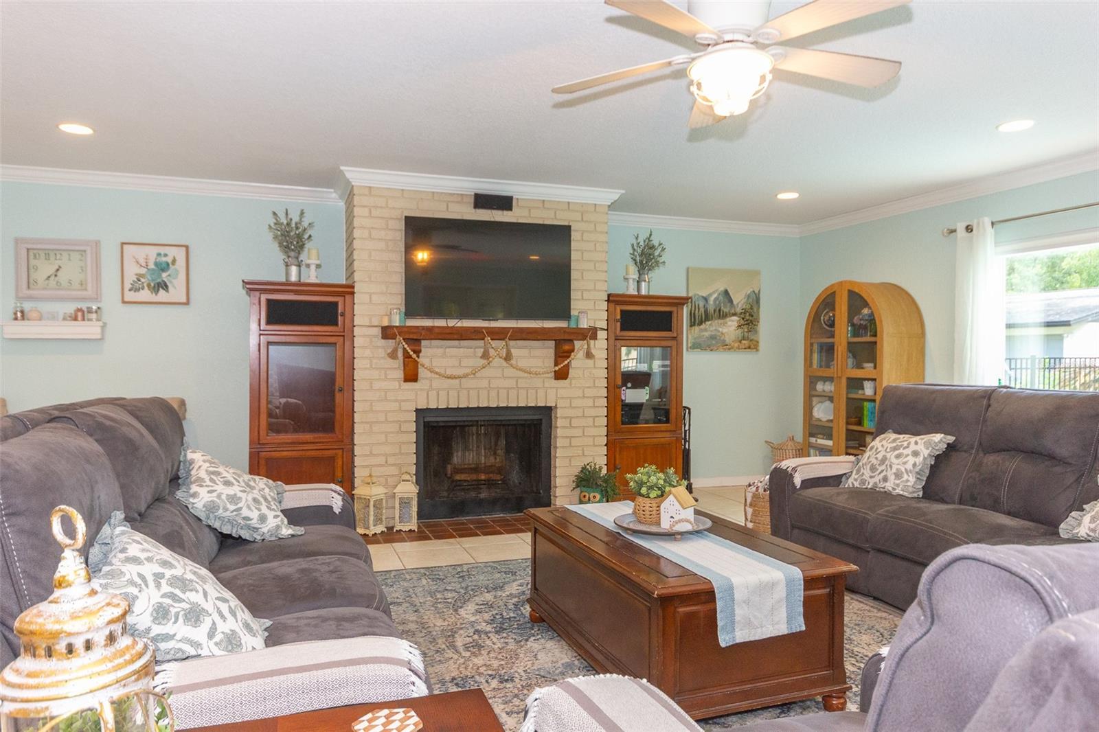 12231 KELLY LN