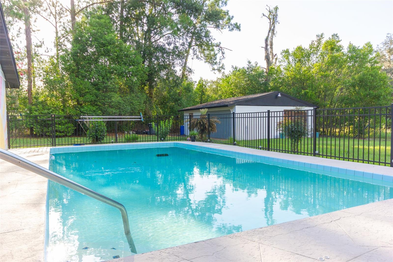 12231 KELLY LN
