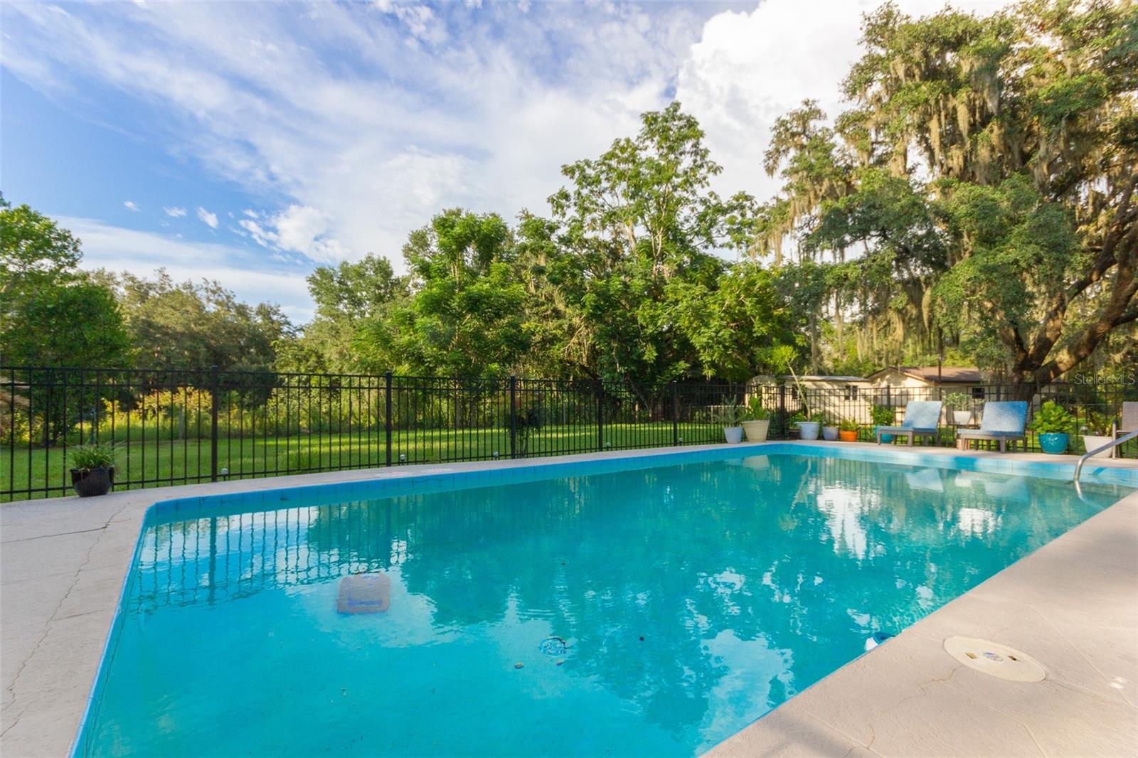 12231 KELLY LN