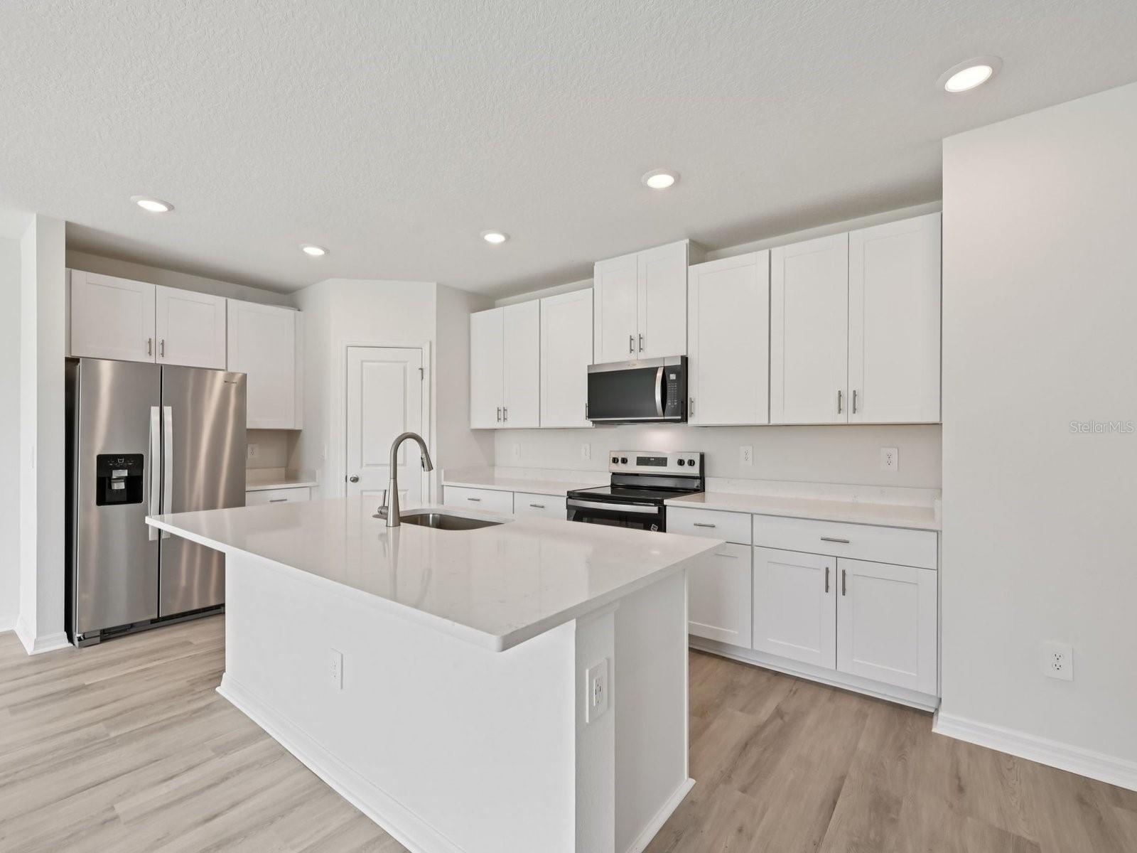1688 COOLRIDGE PL