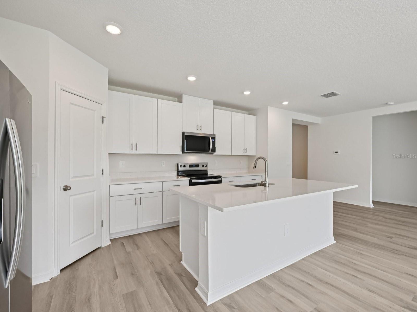 1688 COOLRIDGE PL