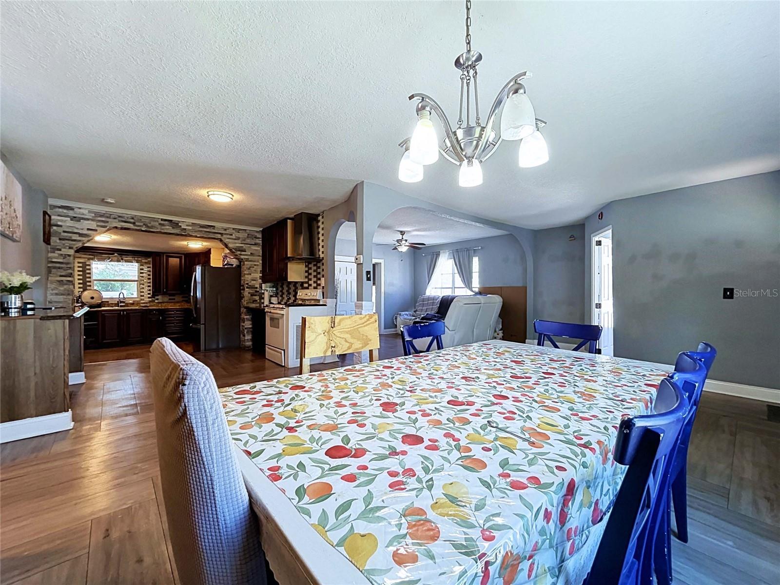 9507 SIX MILE CREEK RD