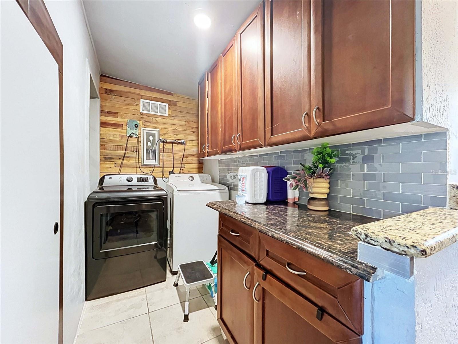 9507 SIX MILE CREEK RD