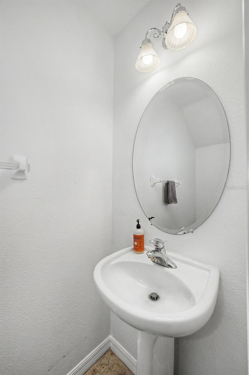 4909 ELIZABETH ANNE CIR