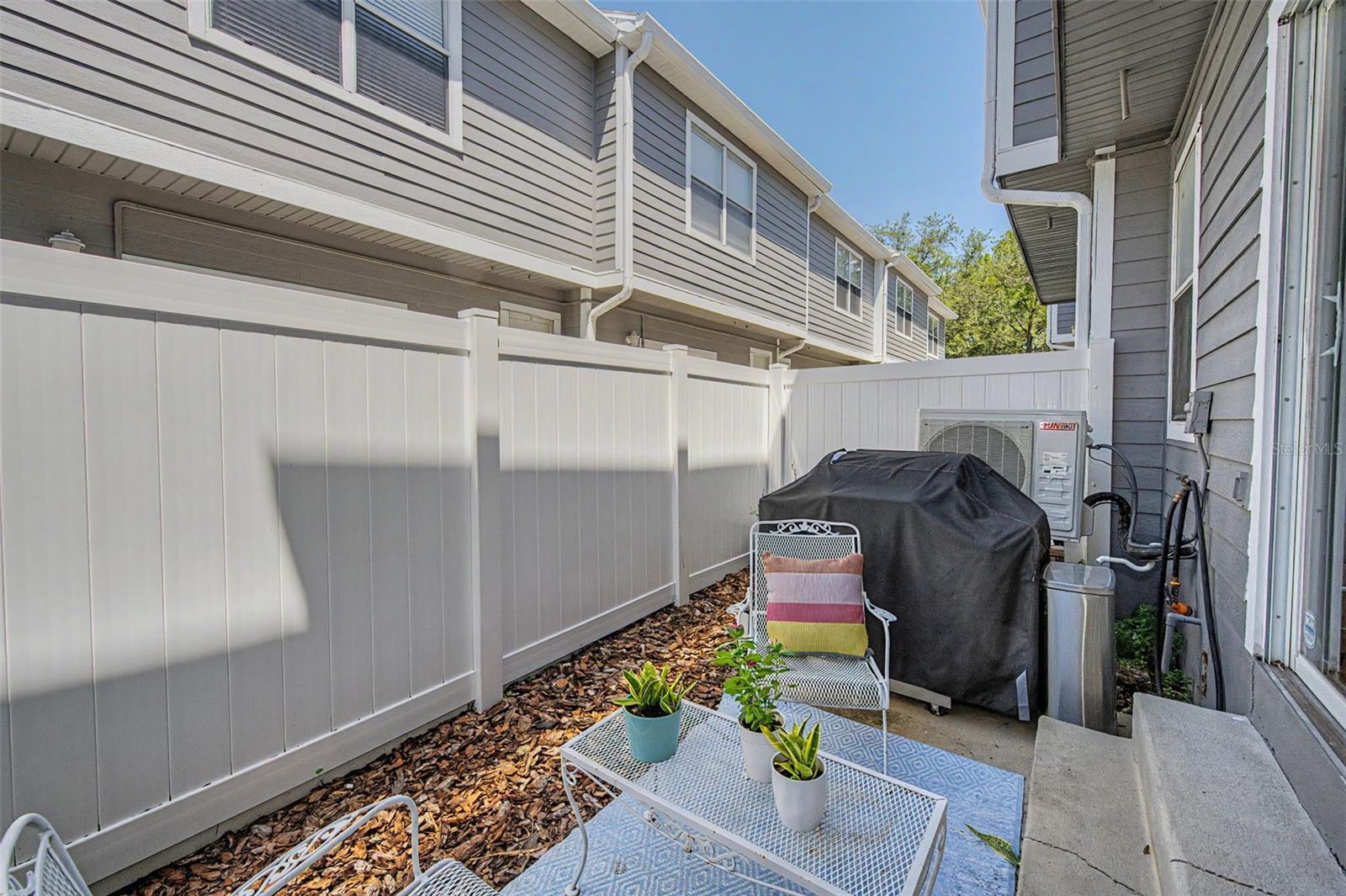 4909 ELIZABETH ANNE CIR