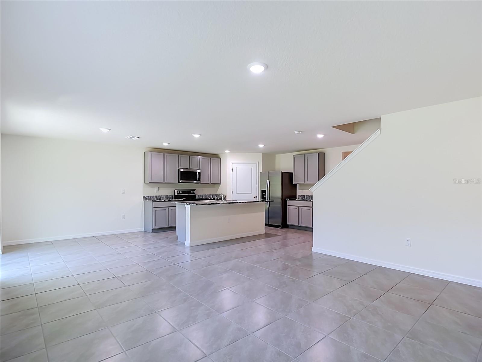 7737 ROSEWOOD GARDEN LOOP