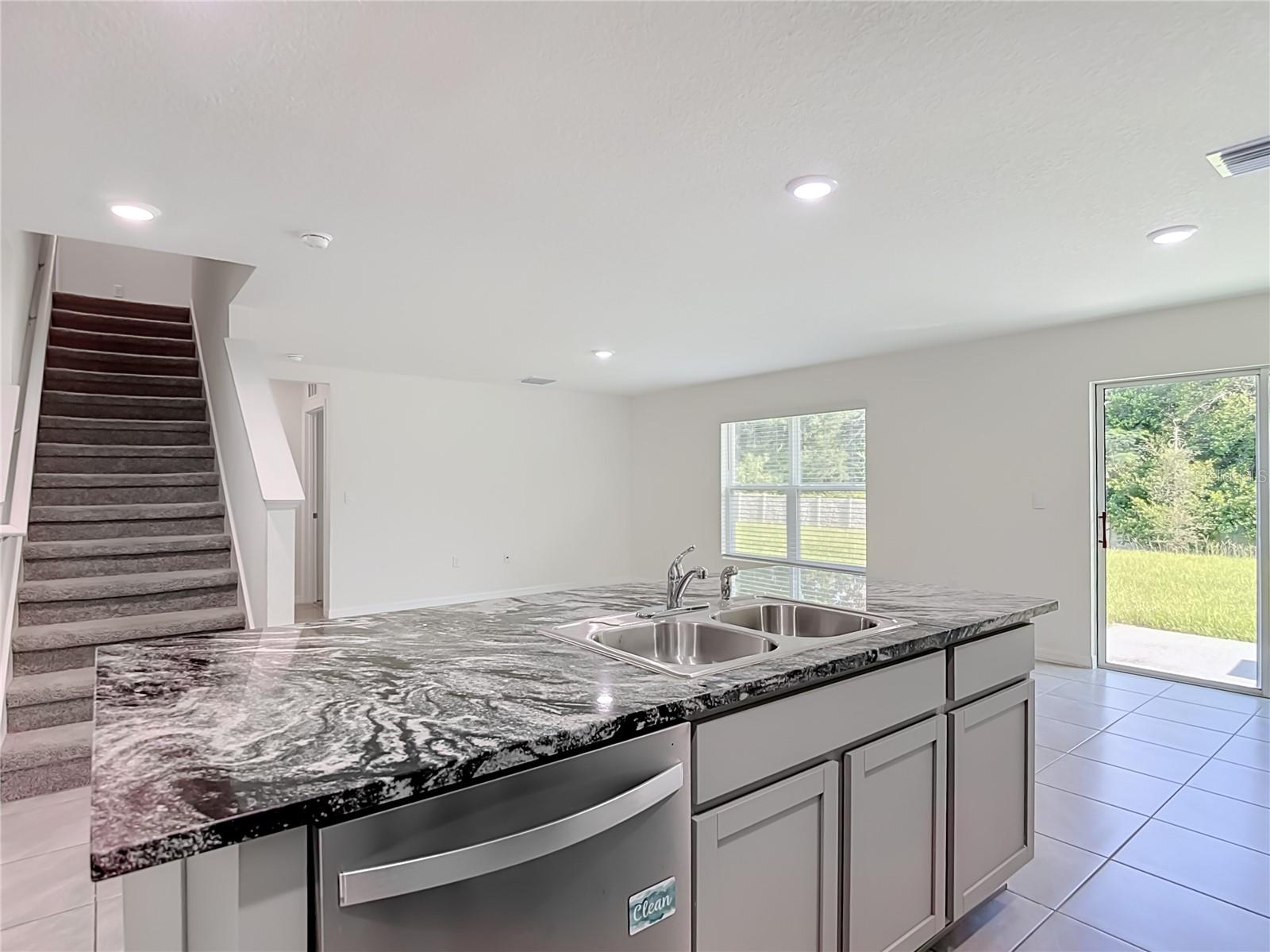 7737 ROSEWOOD GARDEN LOOP