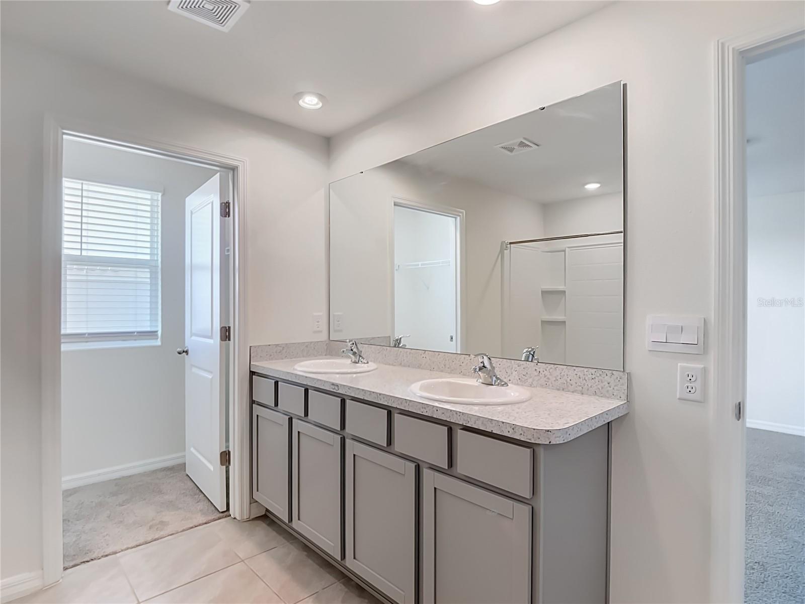 7737 ROSEWOOD GARDEN LOOP