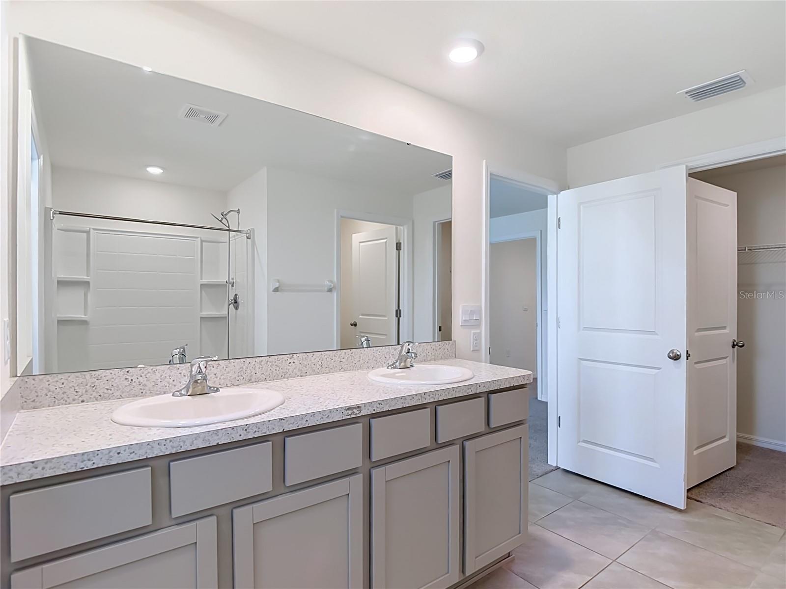7737 ROSEWOOD GARDEN LOOP
