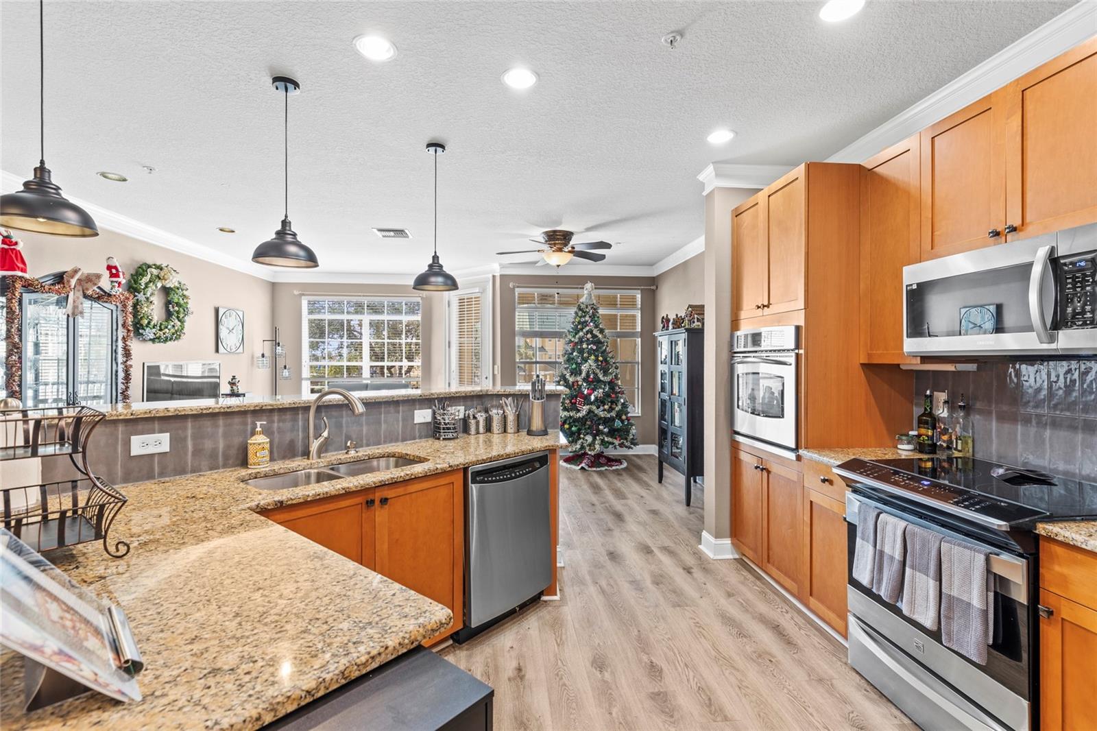6319 SUNSET BAY CIR