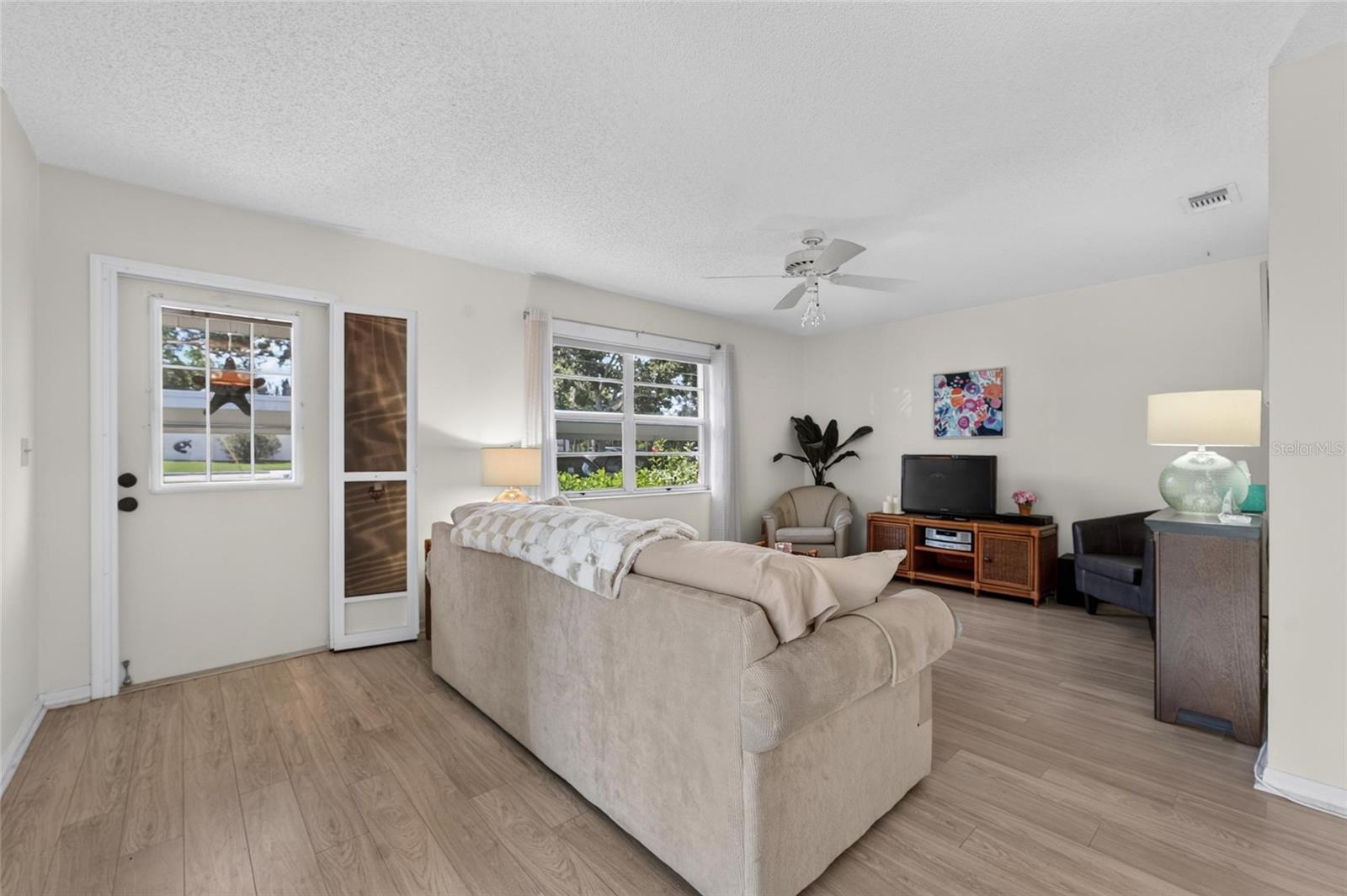 401 DE GRASSE PL #21