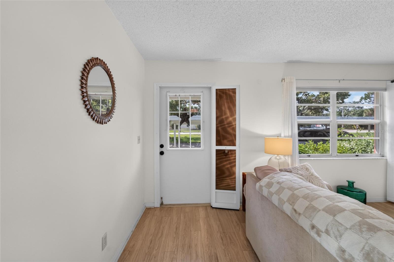 401 DE GRASSE PL #21