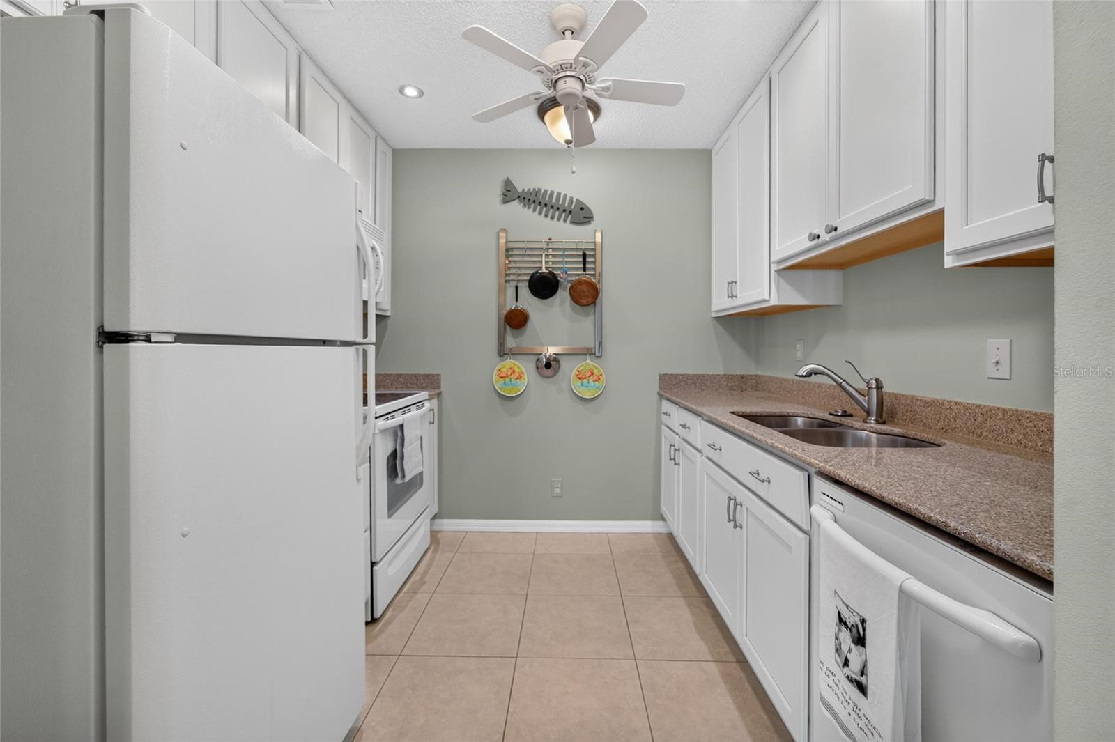 401 DE GRASSE PL #21