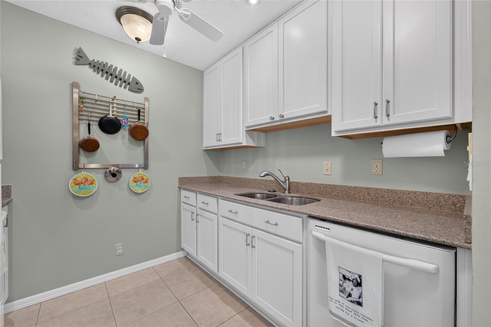 401 DE GRASSE PL #21