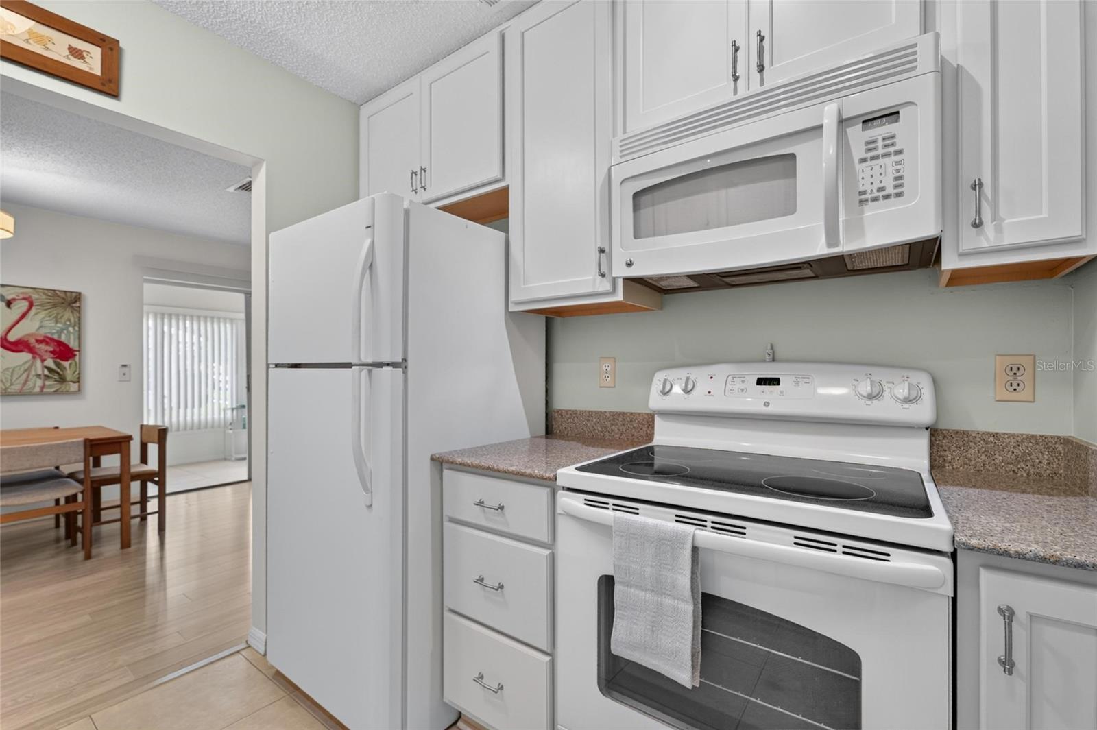 401 DE GRASSE PL #21
