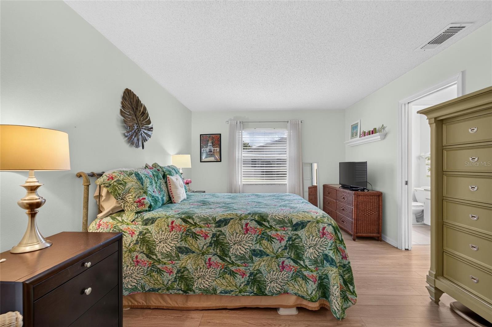401 DE GRASSE PL #21