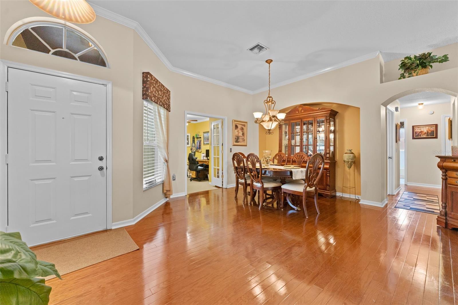 1803 CATTLEMAN DR