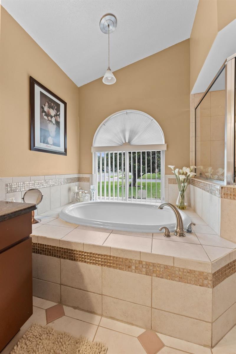 1803 CATTLEMAN DR