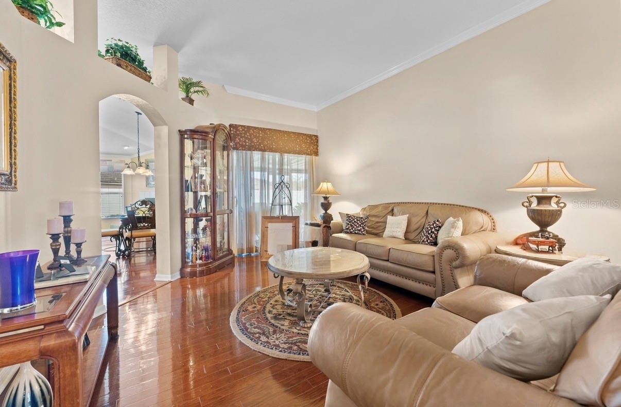 1803 CATTLEMAN DR