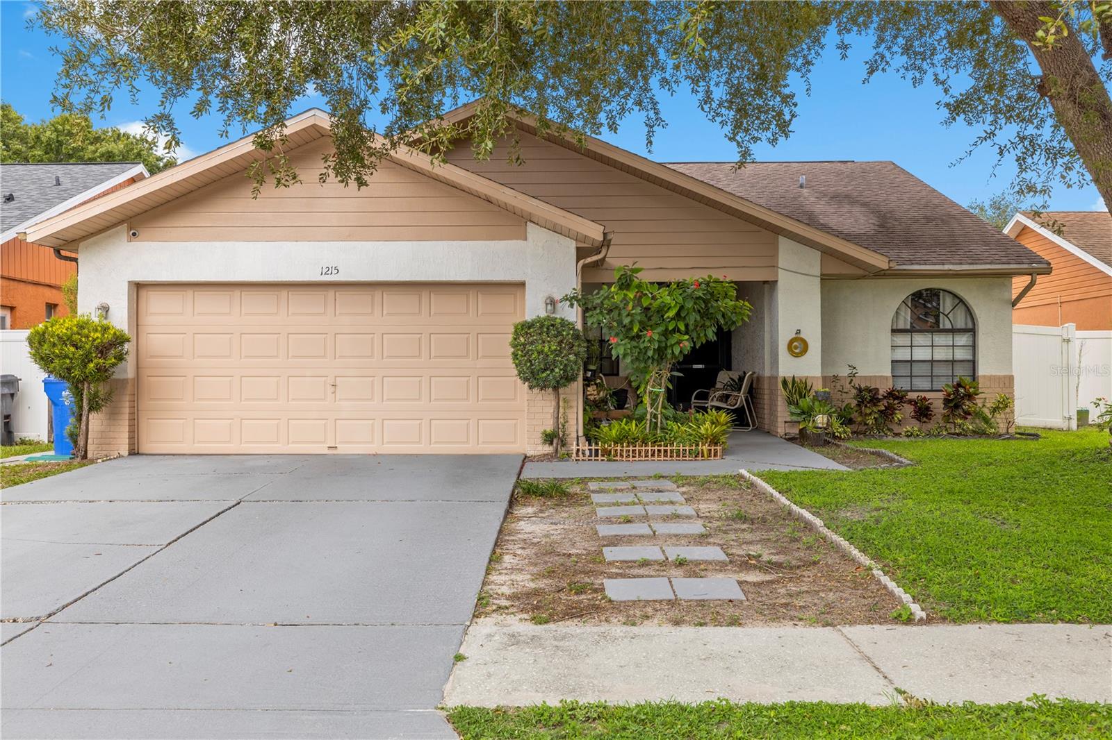 1215 RINKFIELD PL