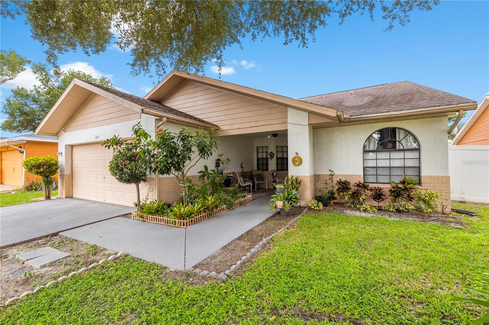 1215 RINKFIELD PL