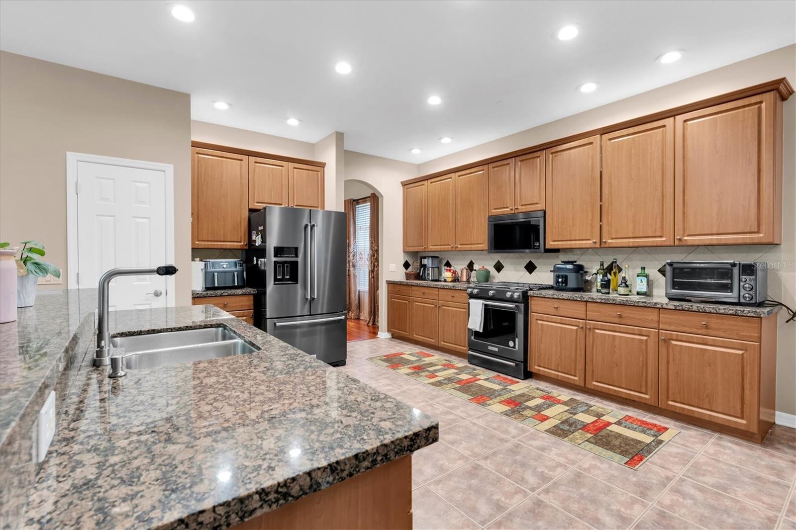 10436 CANARY ISLE DR