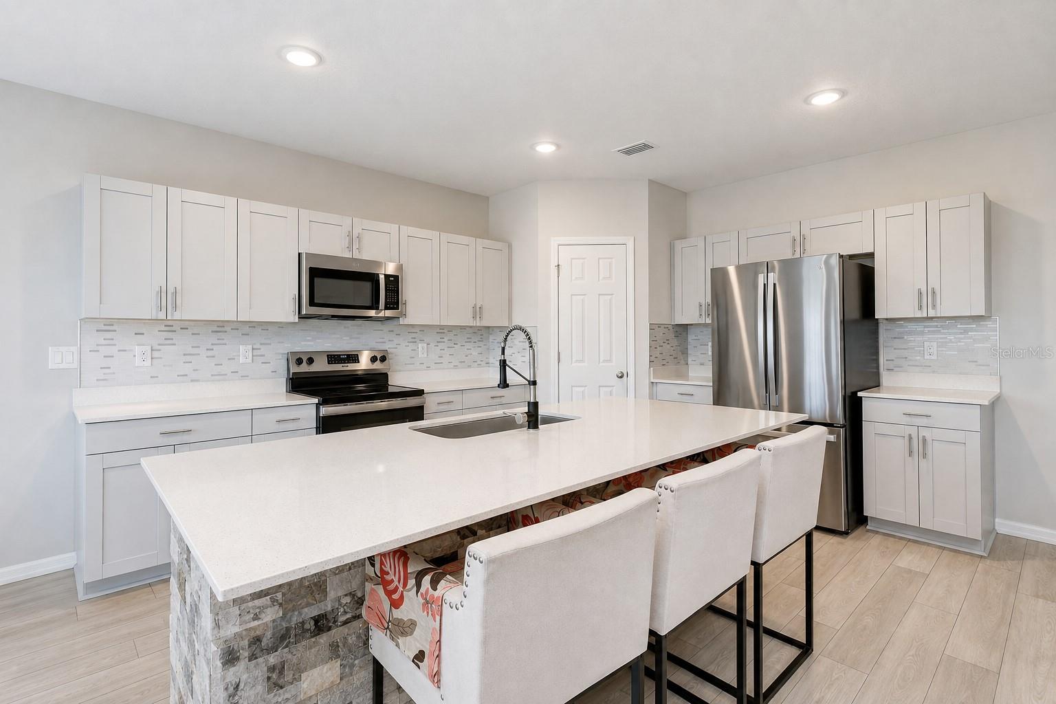 7917 PEACE LILY AVE