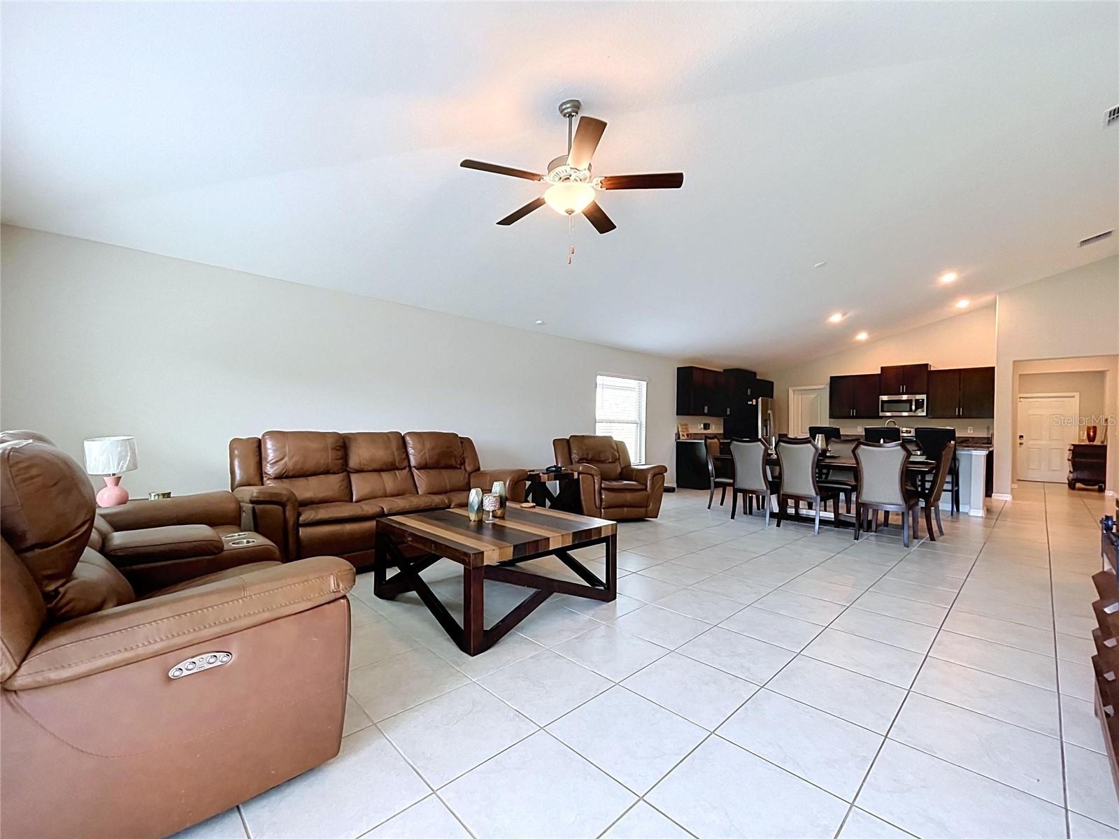 1565 COLDING DR