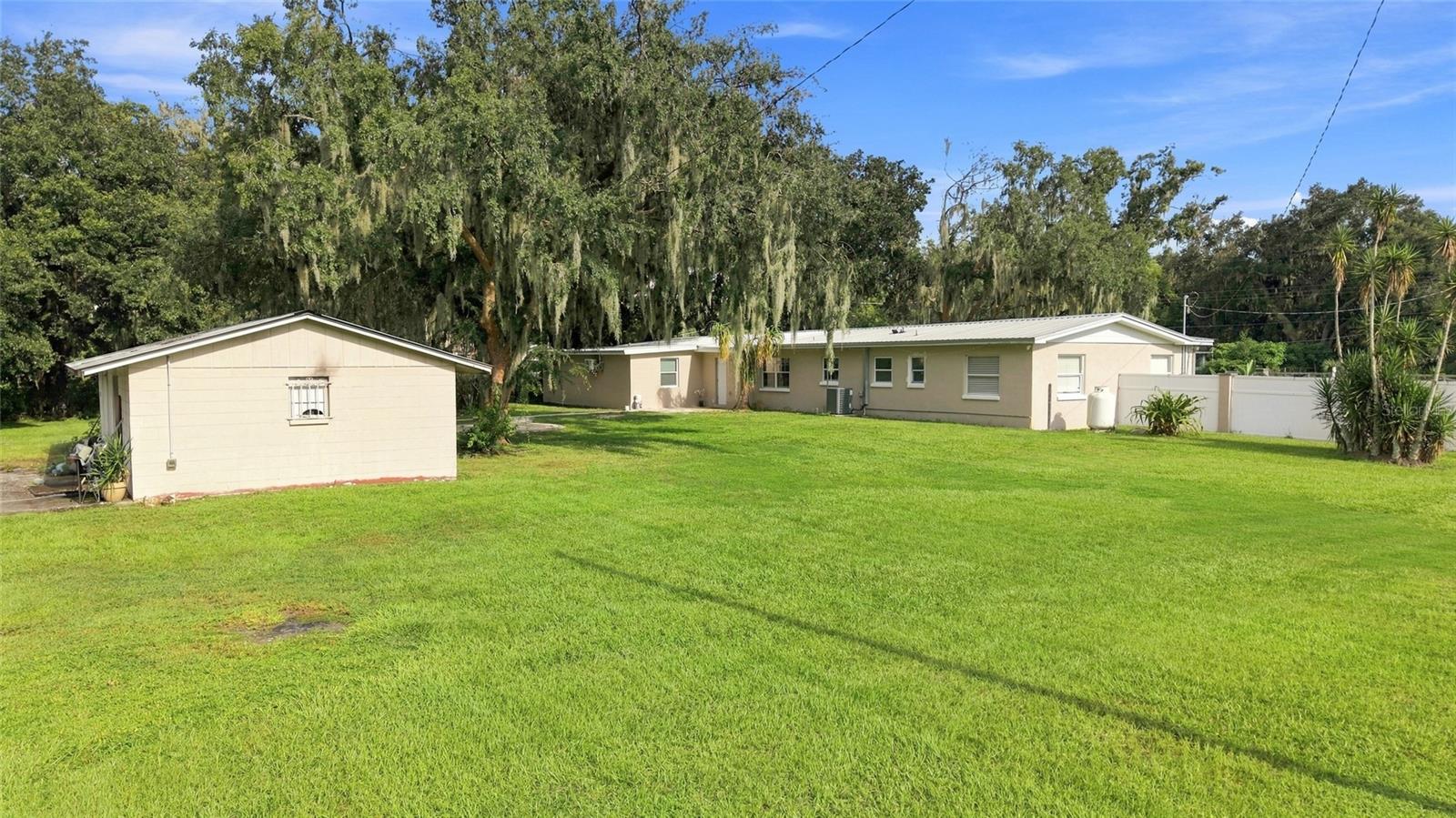 5106 THONOTOSASSA RD