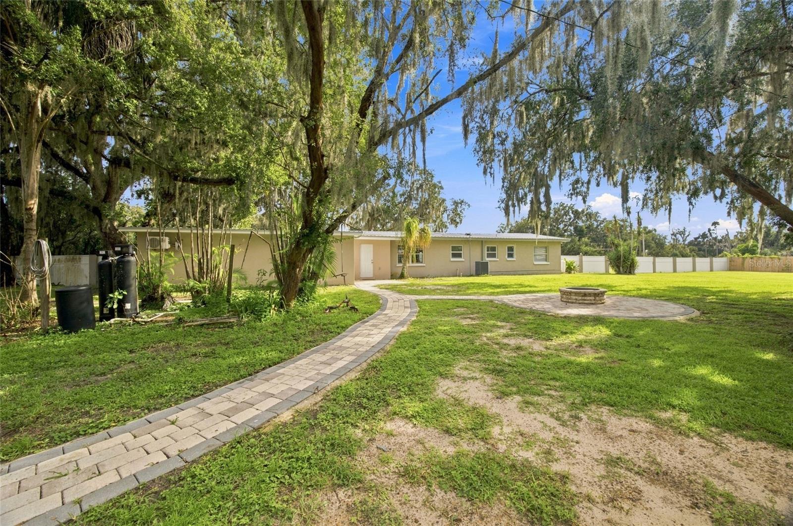 5106 THONOTOSASSA RD