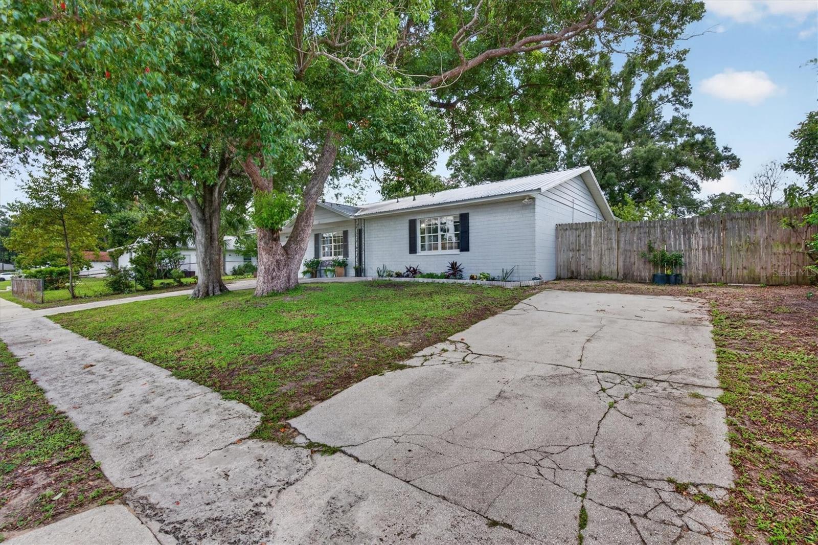 508 COCOPLUM DR