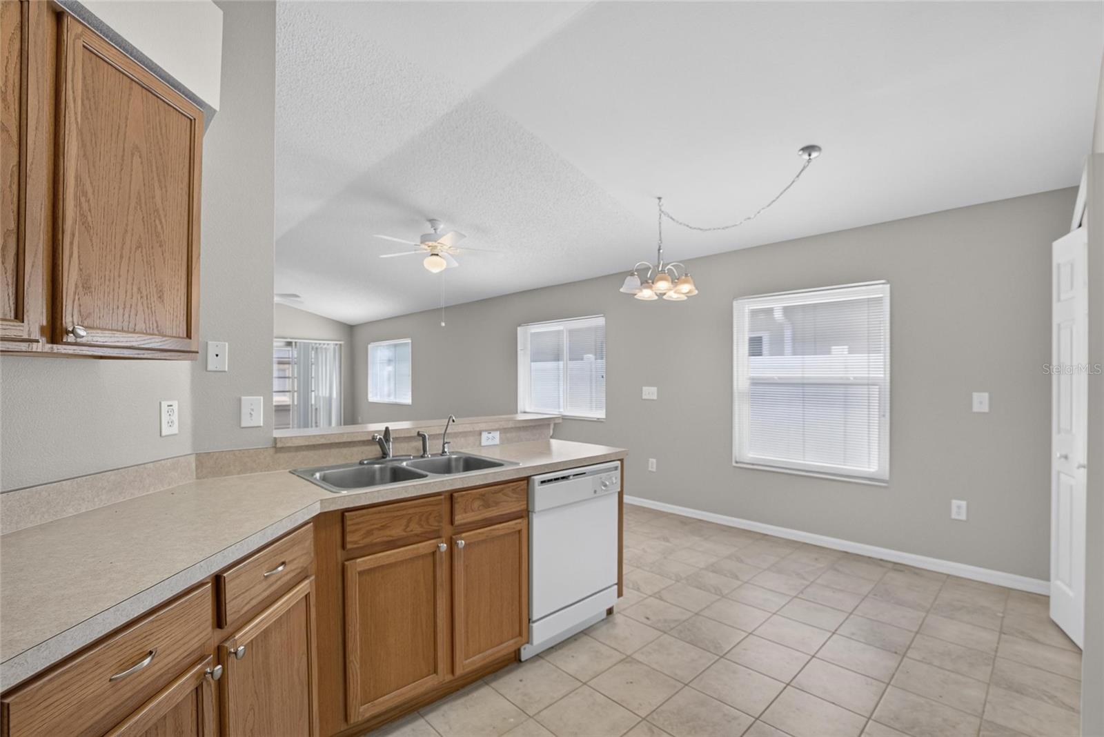 535 SCARLET MAPLE CT